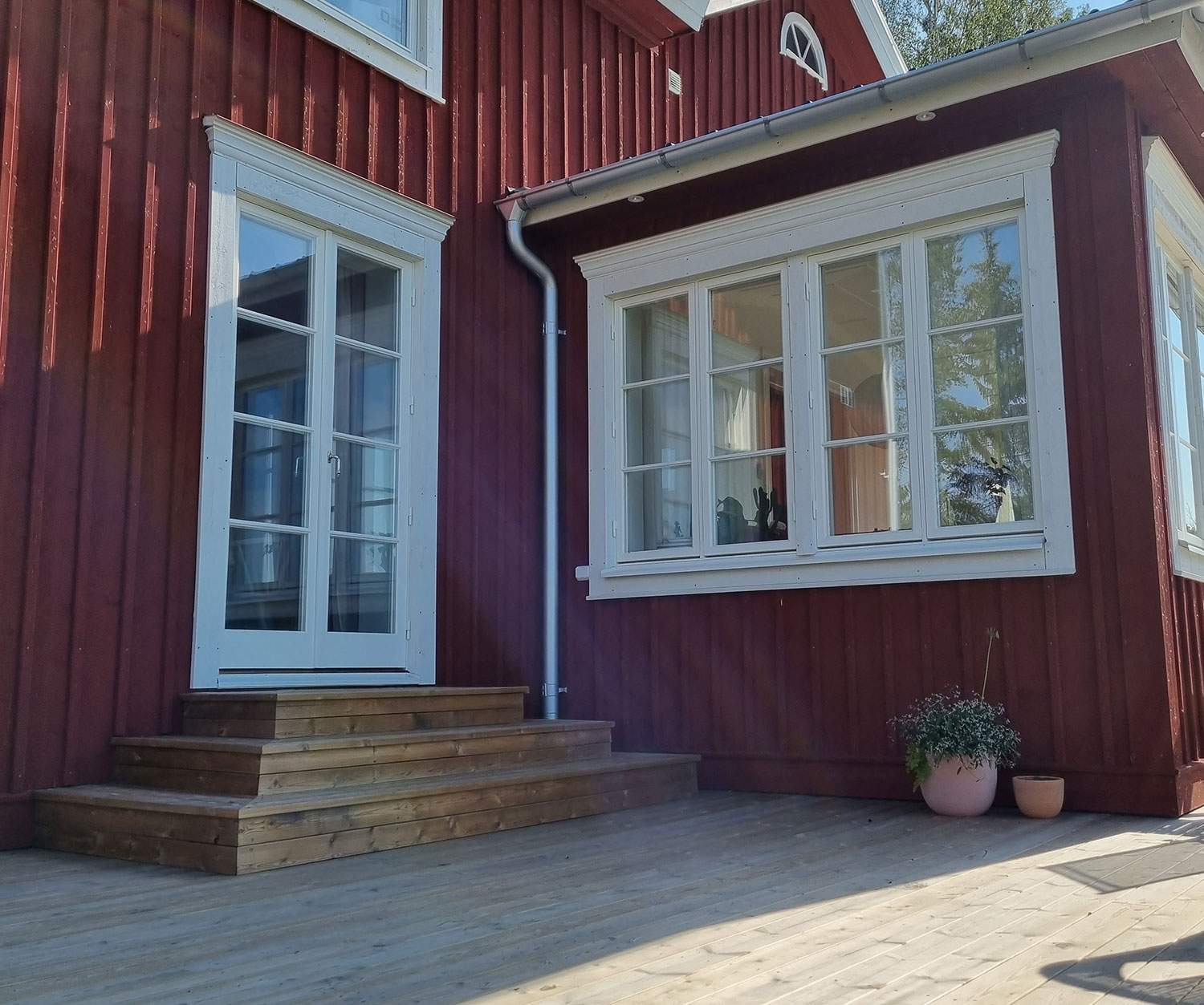 Kopplad-fönsterdörr-utåtgående-undersida